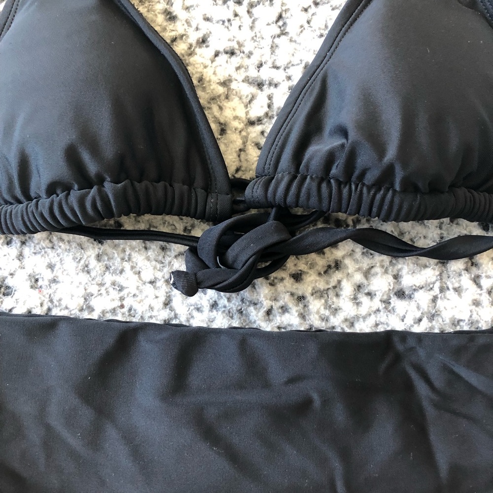 Black Bikini - Picture 4 of 4